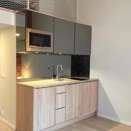 Deluxe Art In Heart Of