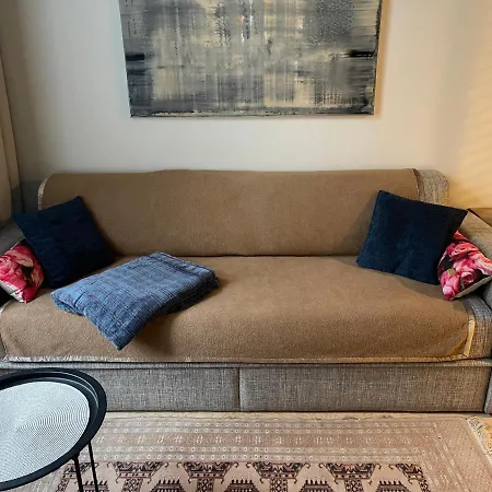 Deluxe Art In Heart Of * タリン