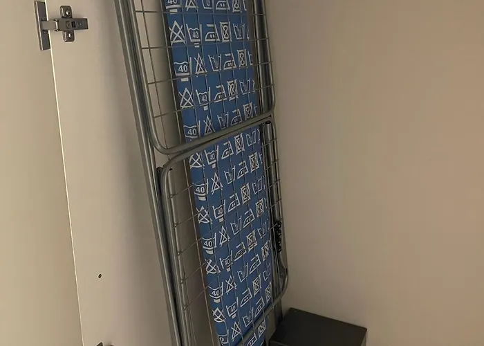 Deluxe Art In Heart Of