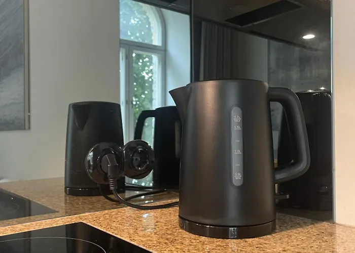 Deluxe Art In Heart Of Διαμέρισμα