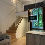 Deluxe Art In Heart Of Apartman